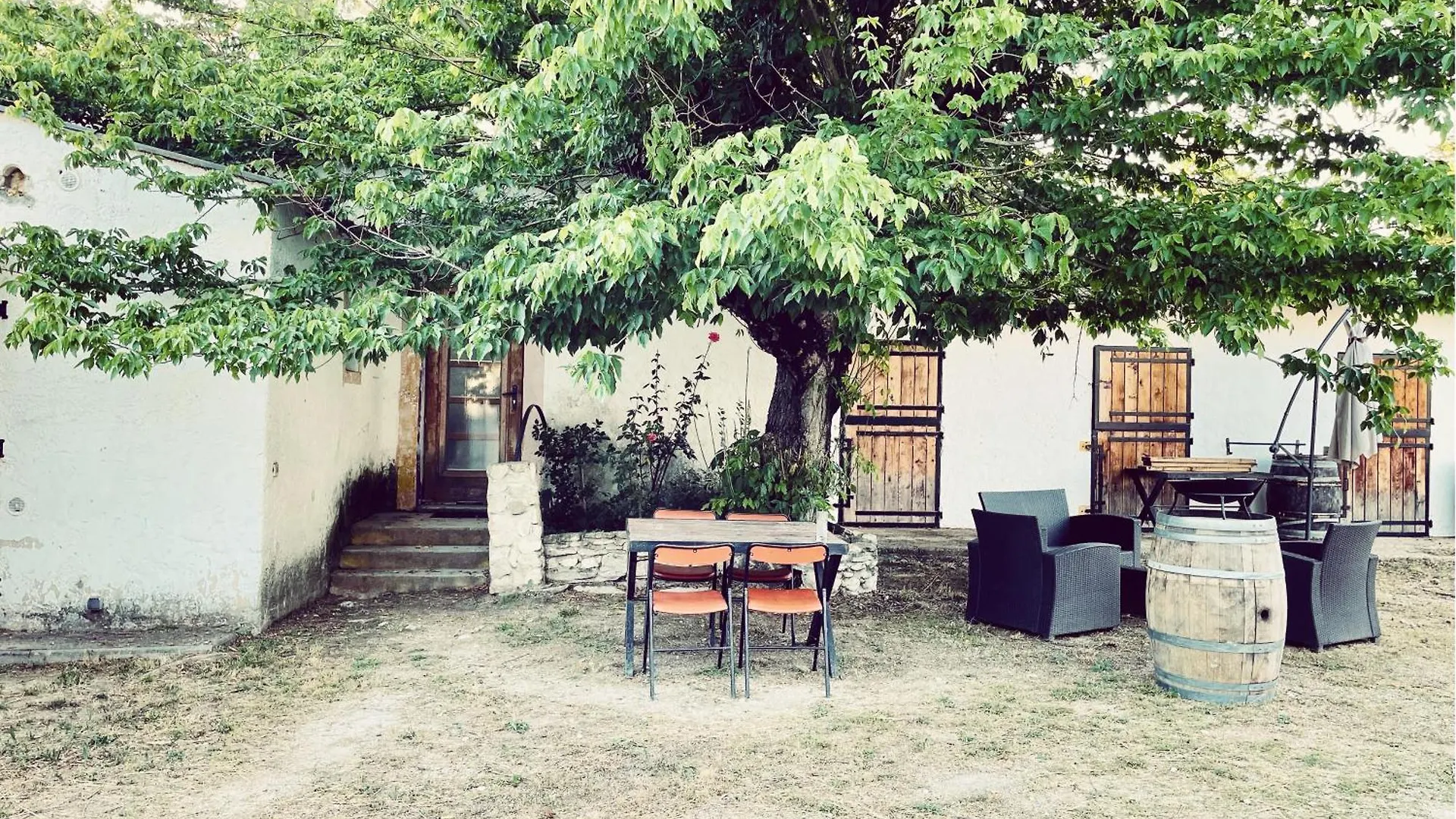 Apartment Maison Au Milieu Des Chevaux L'Isle-sur-la-Sorgue France